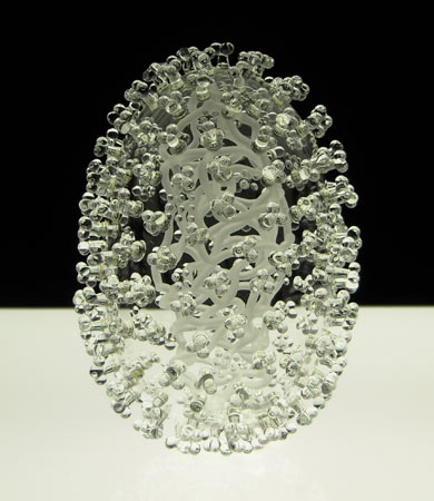 英藝術(shù)家制作玻璃雕塑展示H1NI病毒